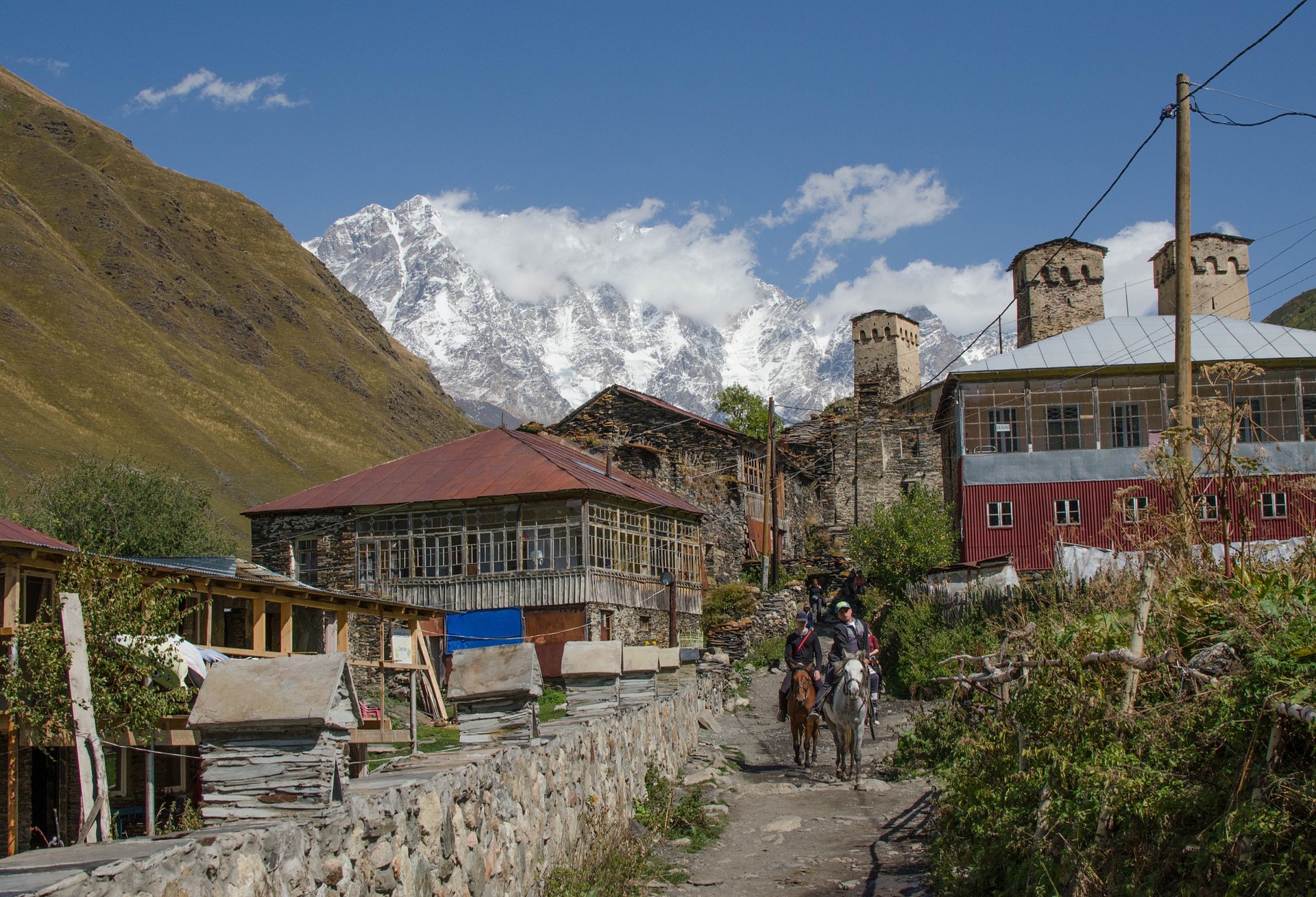 Путешествие в Сванетию: как добраться, где жить, что посмотреть, трекинг в горы