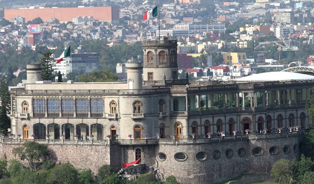 Замок Чапультепек — достояние жителей Мексики